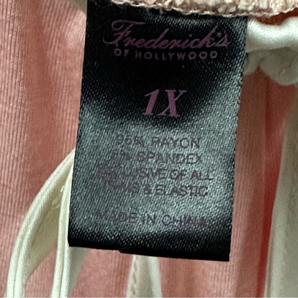 Fredericks Of Hollywood Pink Elastic Waist Rayon Blend High Rise PJ Shorts 1X - Picture 3 of 4